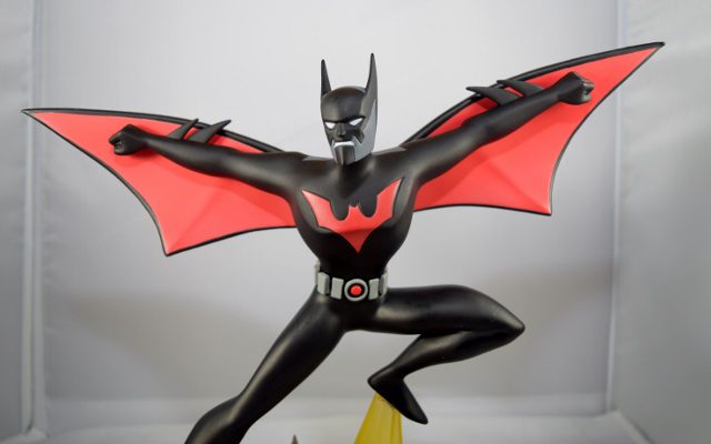 Diamond Select DC Gallery Batman Beyond Statue Review - TheGWW.com