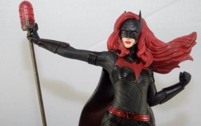 Diamond Select Batwoman PVC Statue (Review)