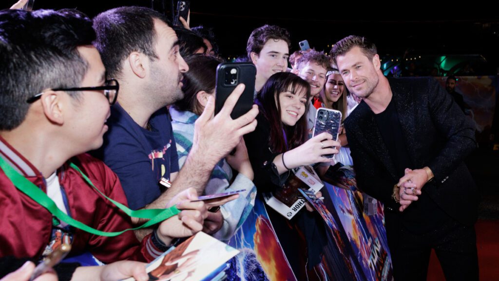 Chris Hemsworth with Fans at Thor: Love and Thunder Premiere