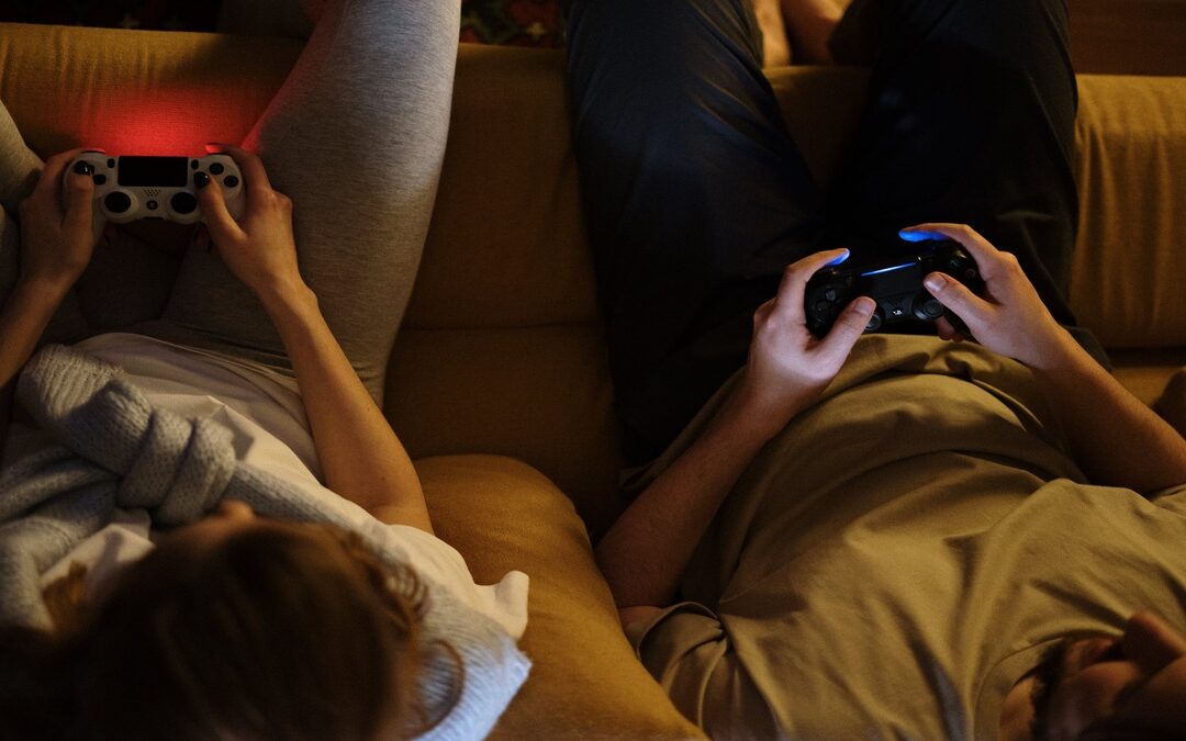 How To Plan A Perfect Game Night [+ 6 Video Games With Cool Winter Vibe]