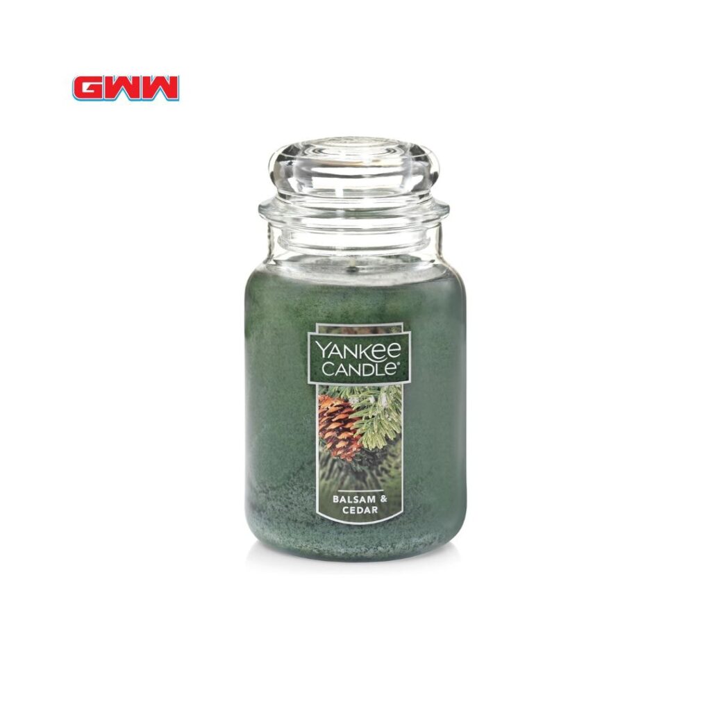 Yankee Candle Balsam & Cedar Scented