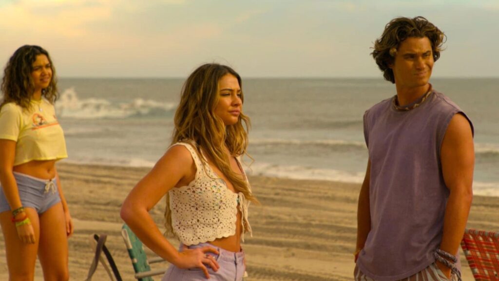 Madelyn Cline, Madison Bailey, and Chase Stokes in Outer Banks season 4.