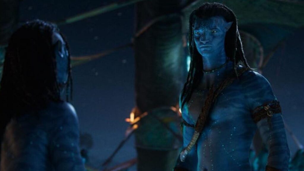 Zoe Salda&ntilde;a and Sigourney Weaver's Na'vi characters share tense conversation indoors, from Avatar: Fire and Ash