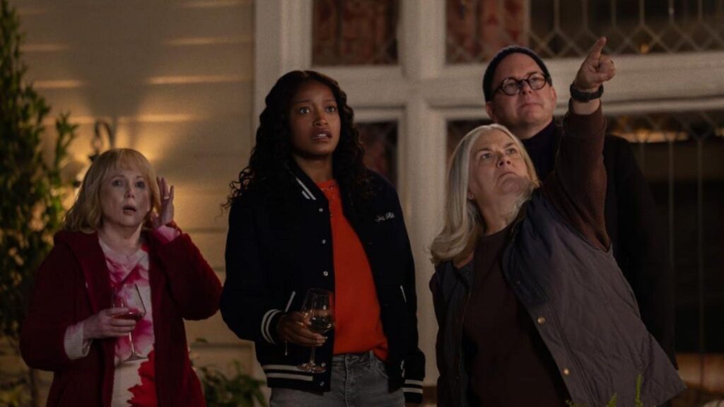 Keke Palmer Julia Duffy Paula Pell and Mark Proksch looking upward, from The Burbs season 1